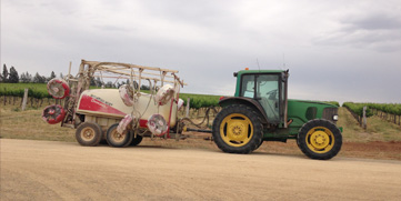 Four Wheel Drive Tractor & Trailing Spray Rig